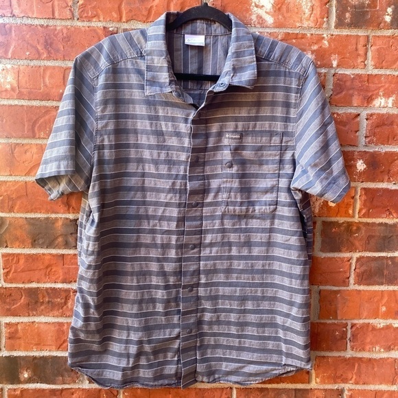 Columbia Large Gray Stripe Collar Button Down Short Sleeve Shirt Snap Button - Picture 1 of 9